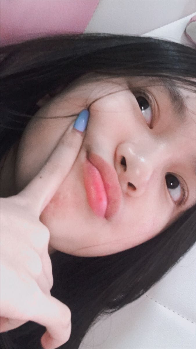 Bokep Indo – Cewek Mungil Hyper Bikin Sextape di Sofa